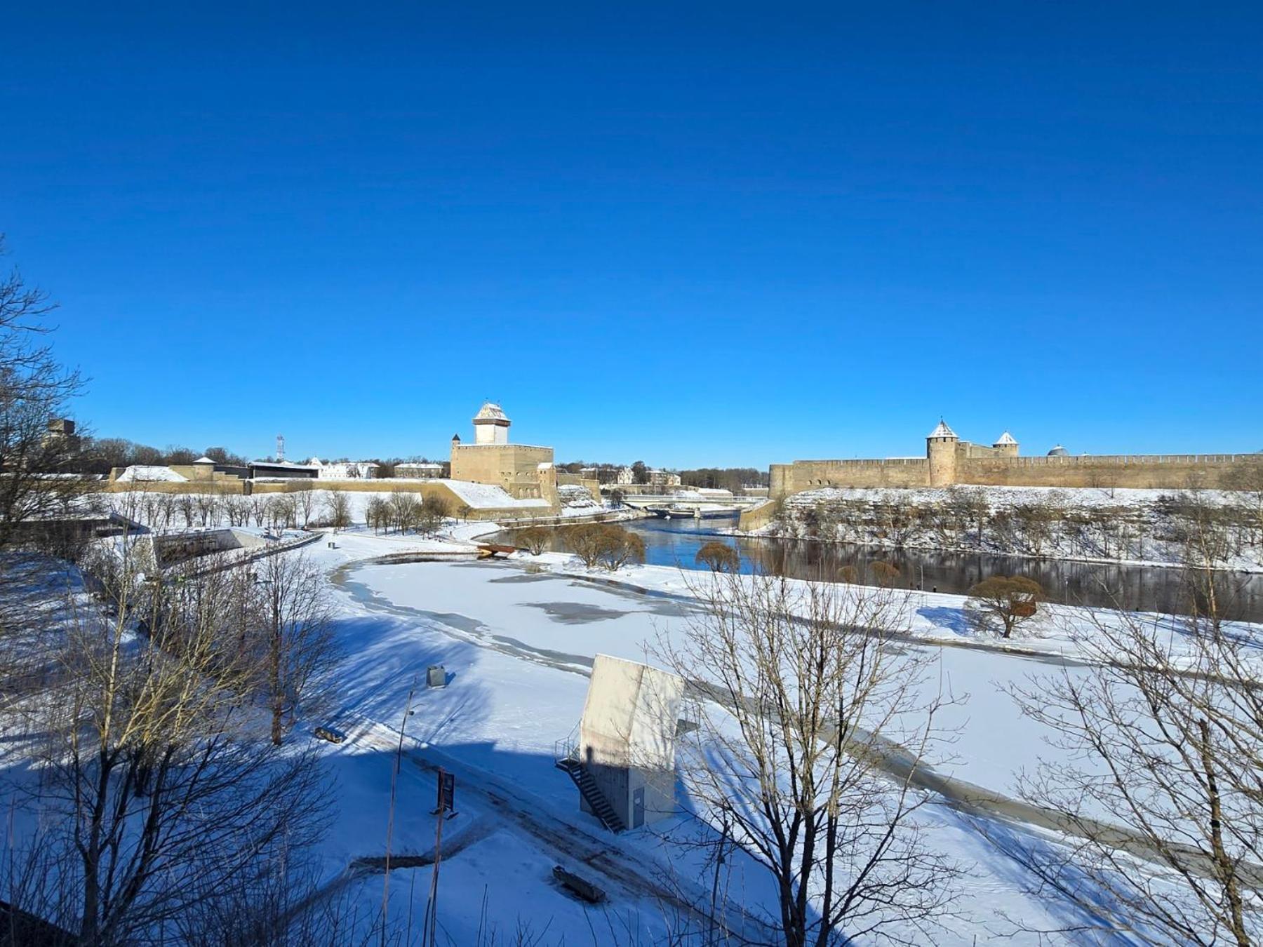 Madise Avenue Apartment Narva Bagian luar foto